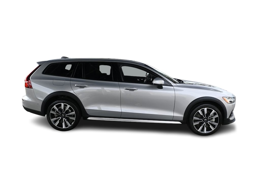 Thumbnail: 2024 Volvo V60 - 17