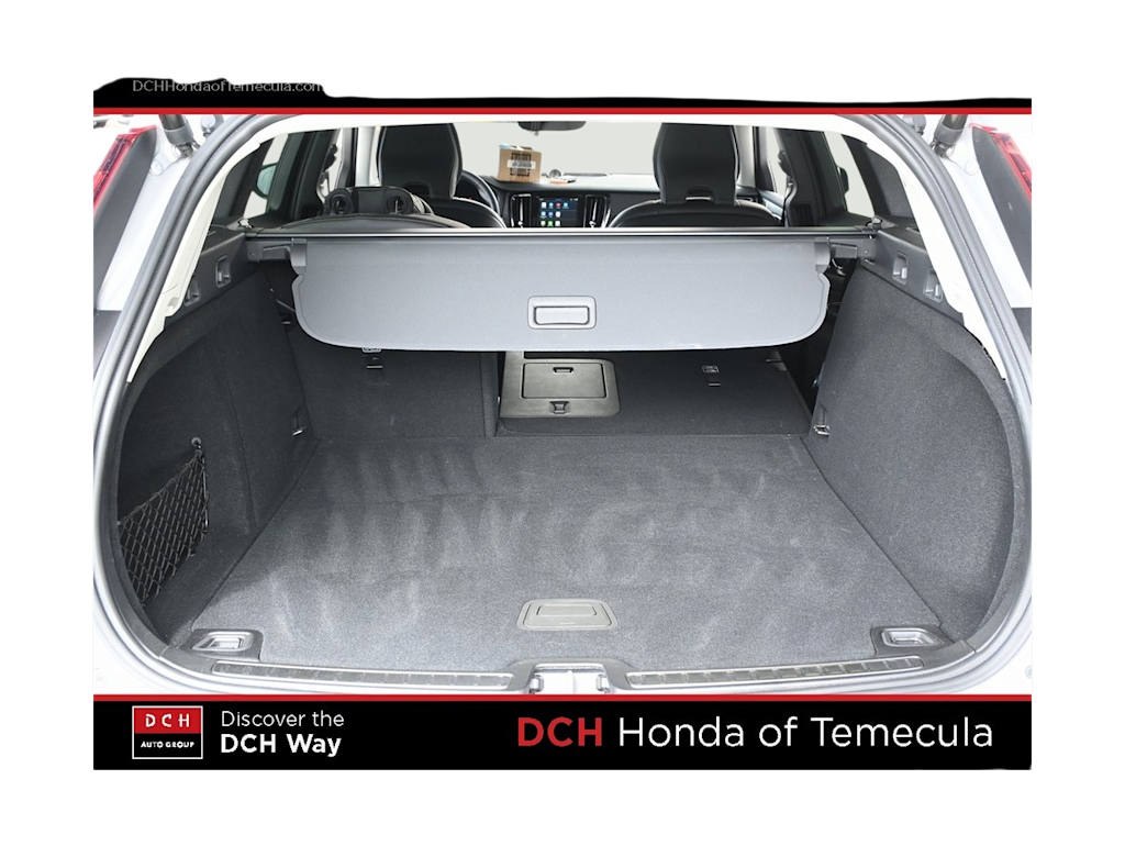 Thumbnail: 2024 Volvo V60 - 14