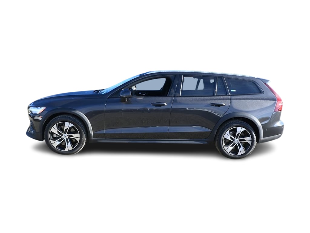 Thumbnail: 2024 Volvo V60 - 3