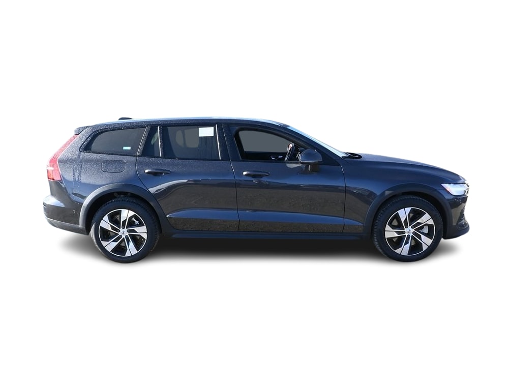 Thumbnail: 2024 Volvo V60 - 17