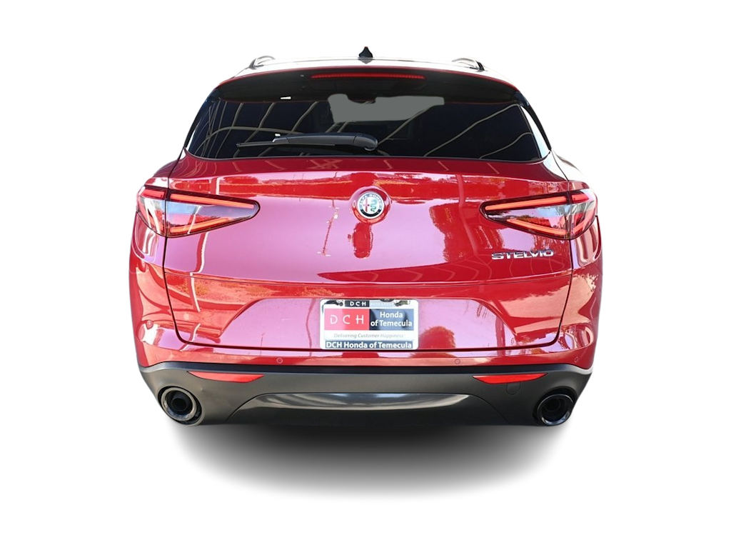 Thumbnail: 2023 Alfa Romeo Stelvio - 4