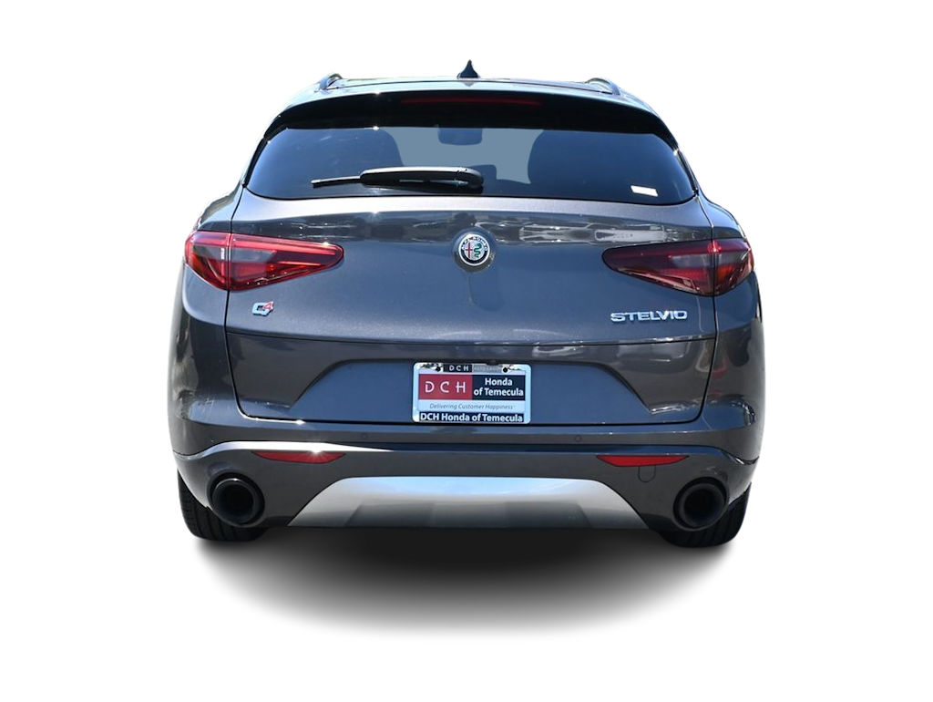 Thumbnail: 2023 Alfa Romeo Stelvio - 4