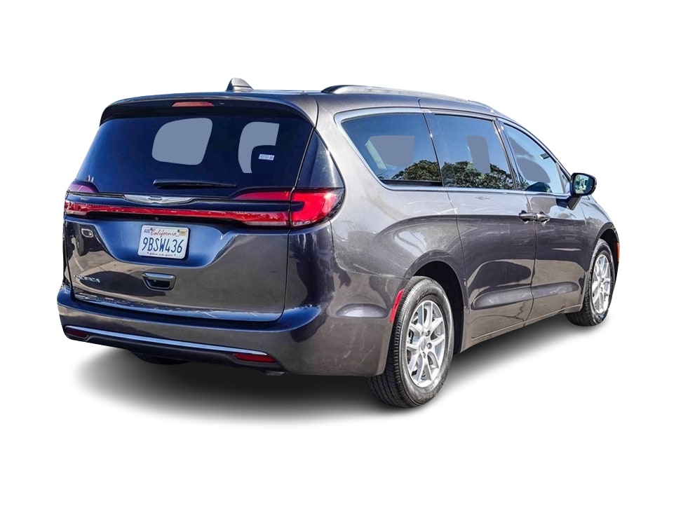 2022 Chrysler Pacifica Touring L 17