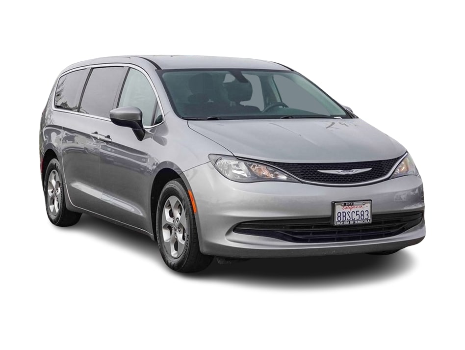 2017 Chrysler Pacifica LX 17