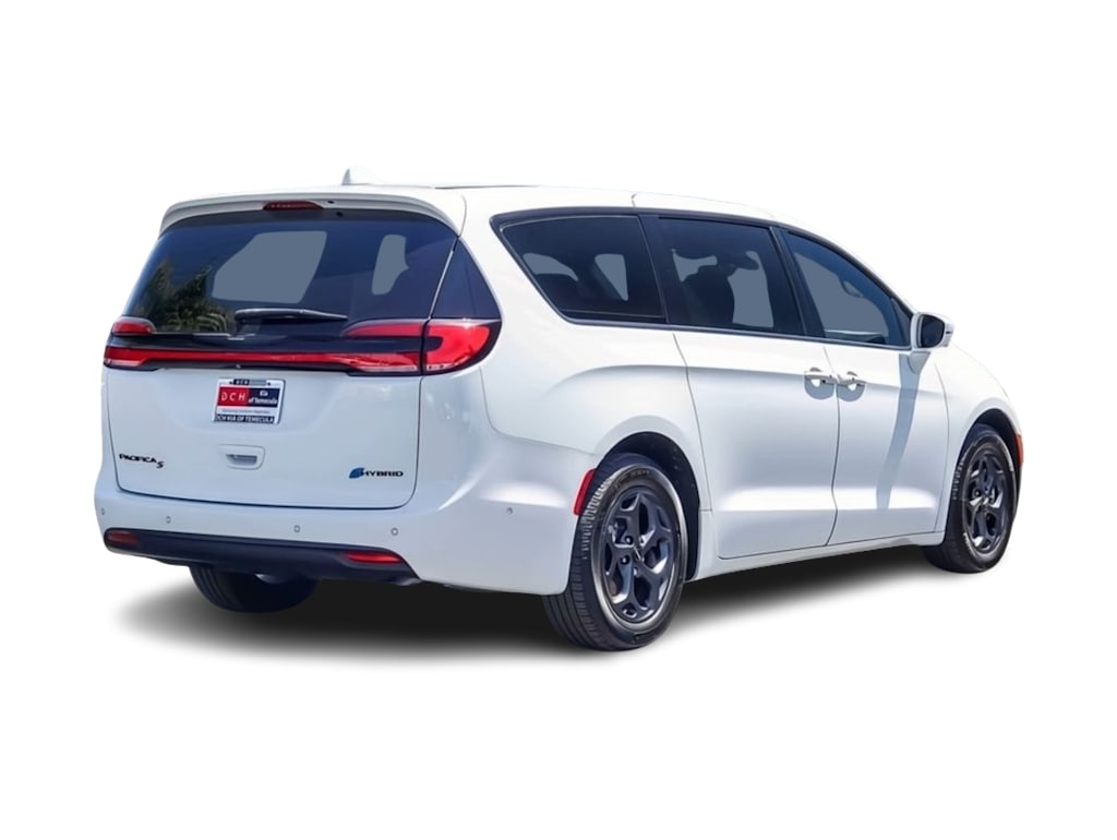 Thumbnail: 2022 Chrysler Pacifica - 18