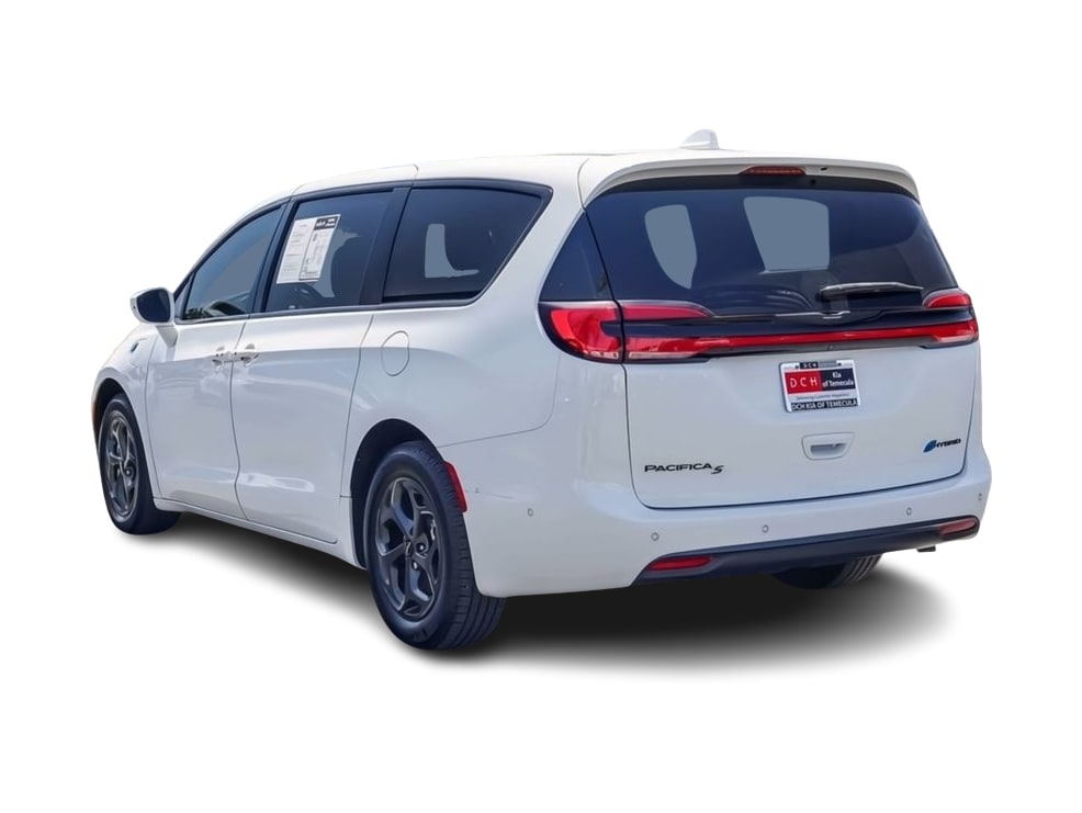 Thumbnail: 2022 Chrysler Pacifica - 3