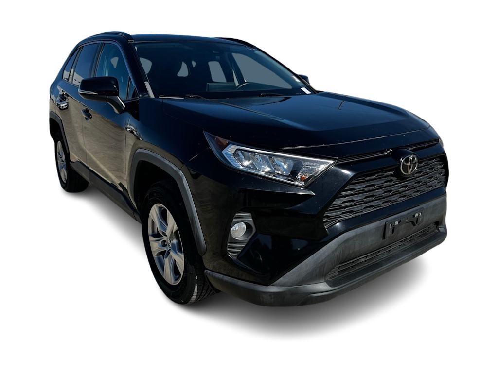 2021 Toyota RAV4 XLE 22