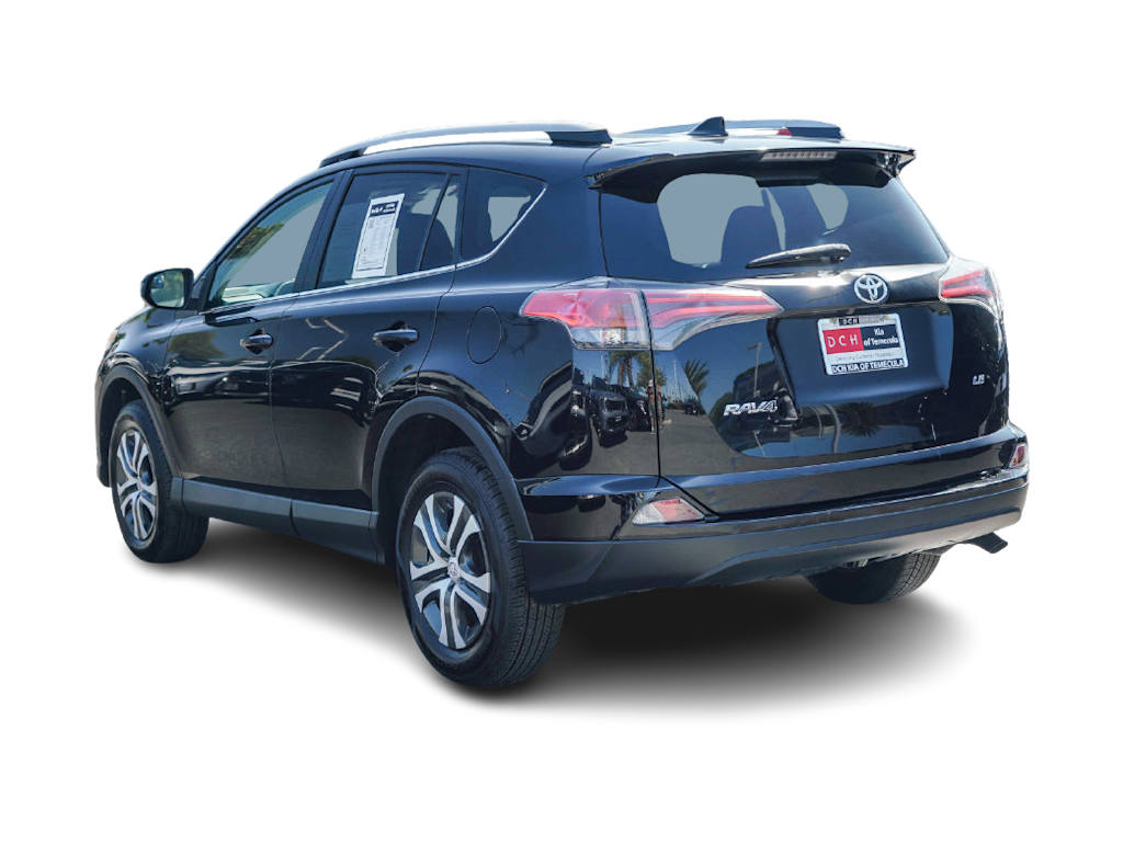 Thumbnail: 2018 Toyota RAV4 - 3