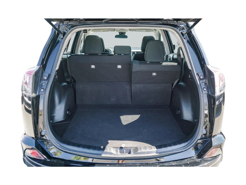 Thumbnail: 2018 Toyota RAV4 - 15