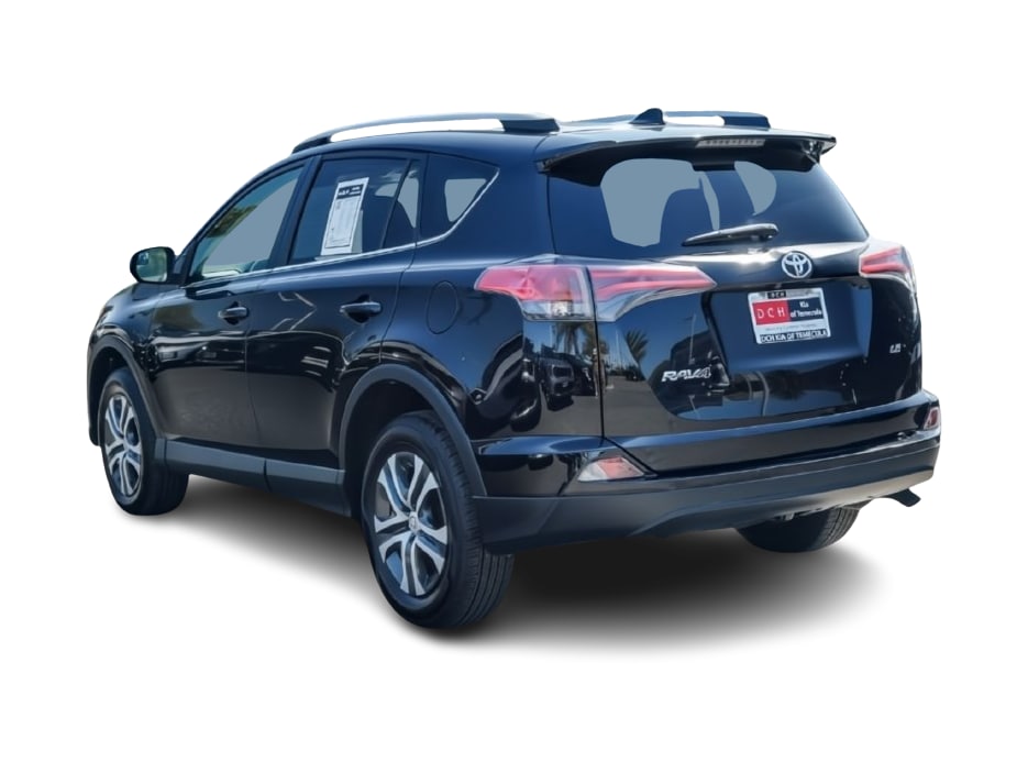 Thumbnail: 2018 Toyota RAV4 - 3