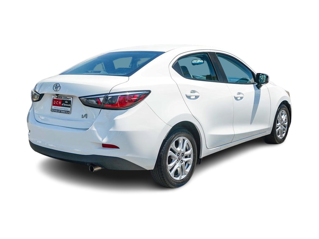 Thumbnail: 2018 Toyota Yaris iA - 18