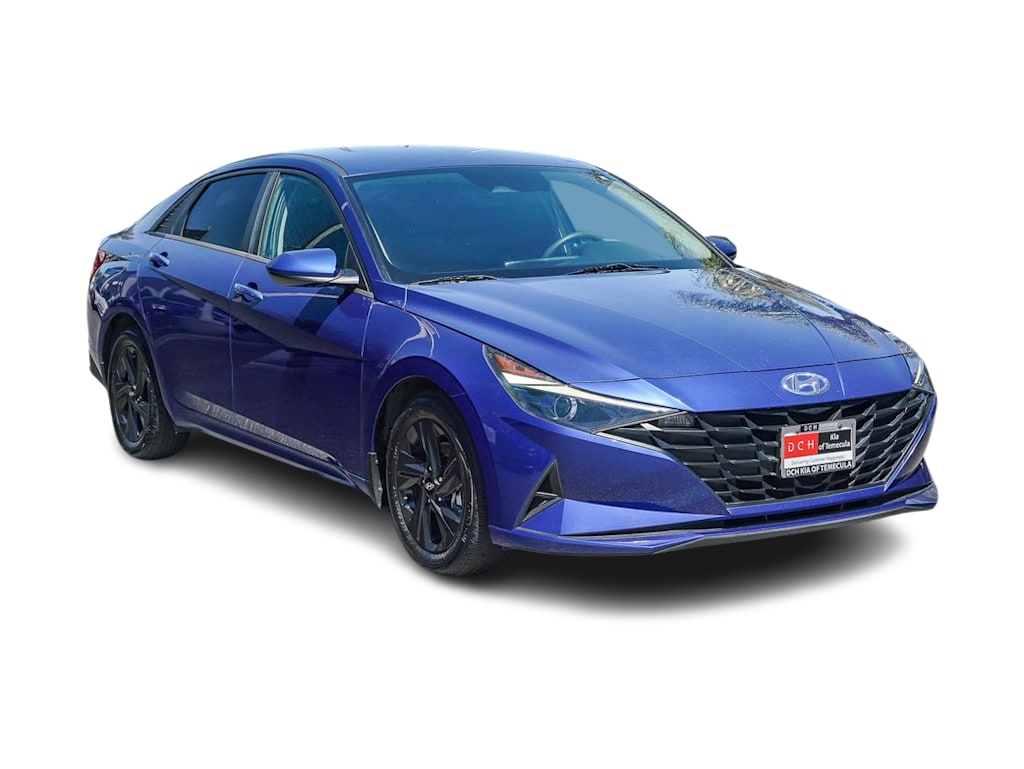 Thumbnail: 2022 Hyundai Elantra - 17