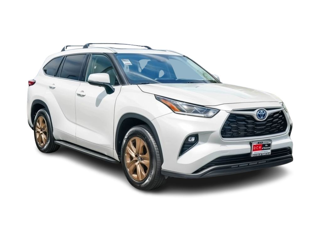 Thumbnail: 2022 Toyota Highlander - 17