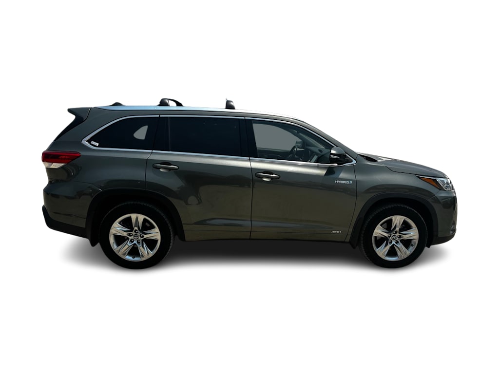 Thumbnail: 2018 Toyota Highlander - 17