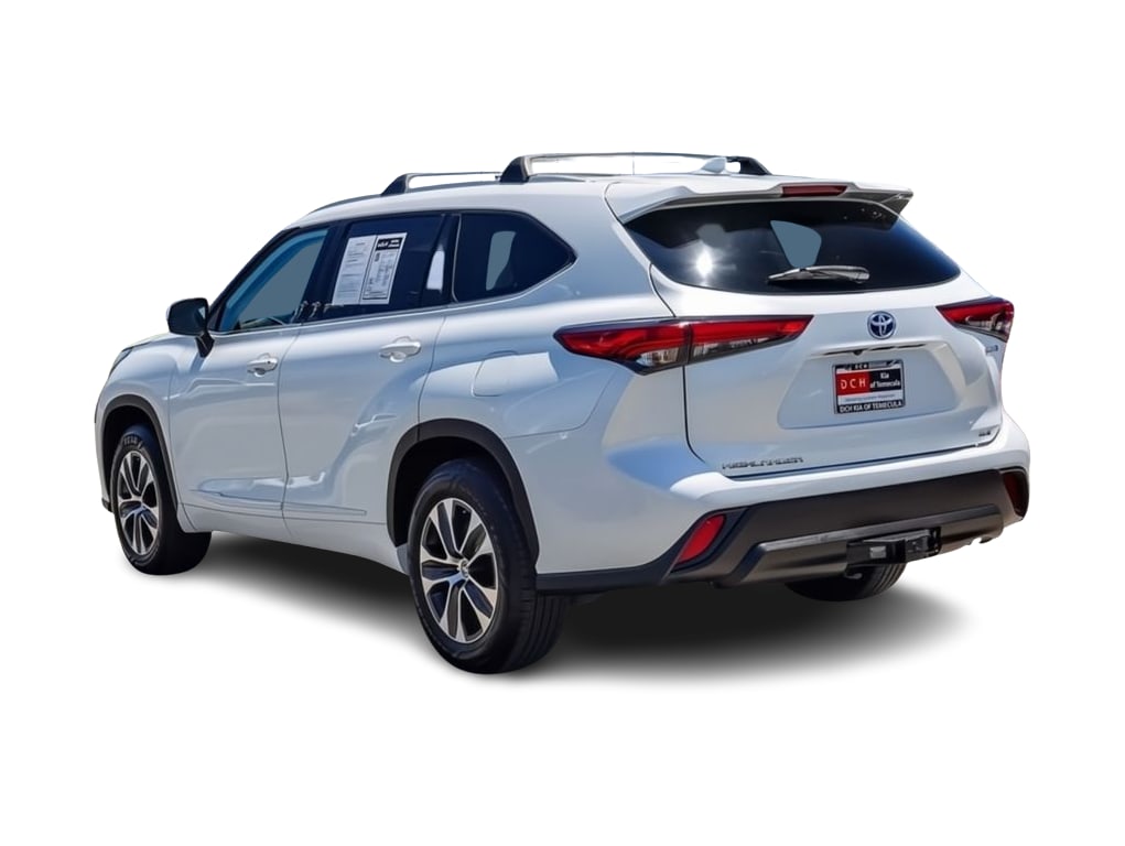 Thumbnail: 2022 Toyota Highlander - 3