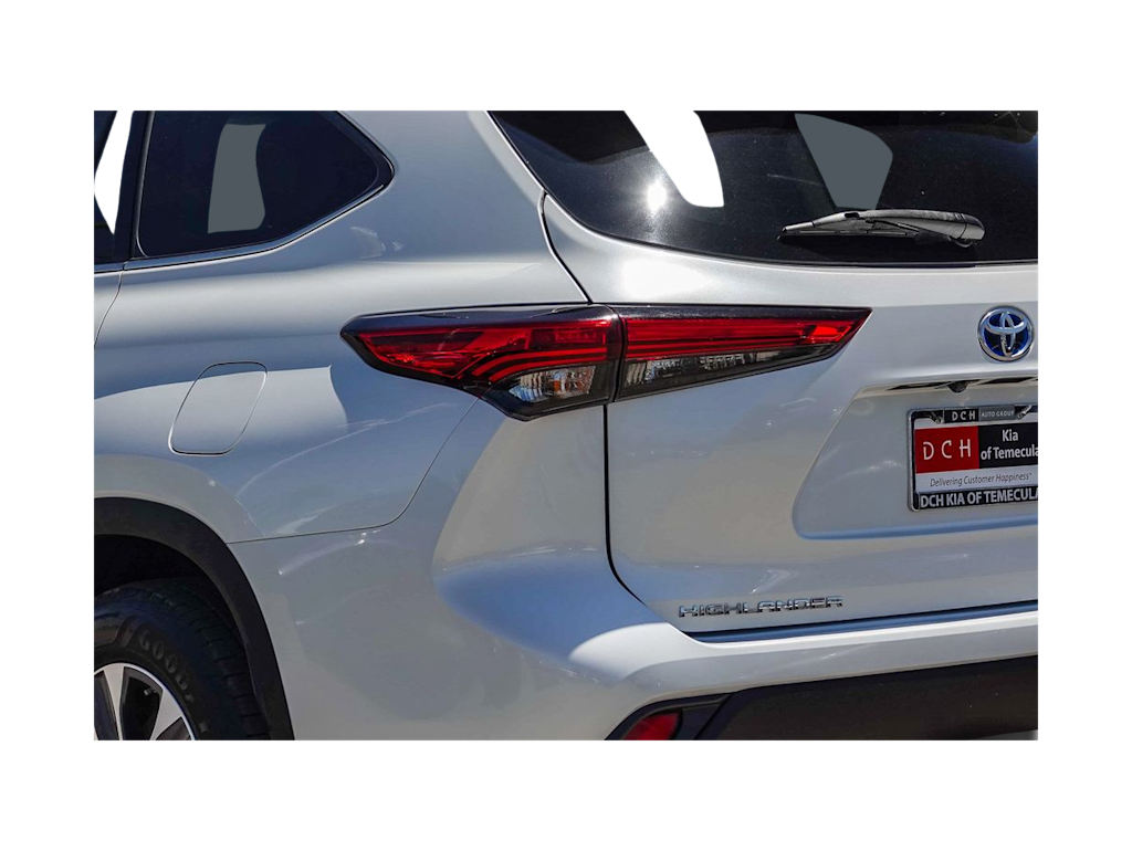 Thumbnail: 2022 Toyota Highlander - 20
