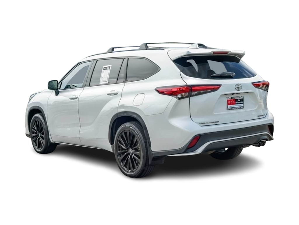 Thumbnail: 2023 Toyota Highlander - 3