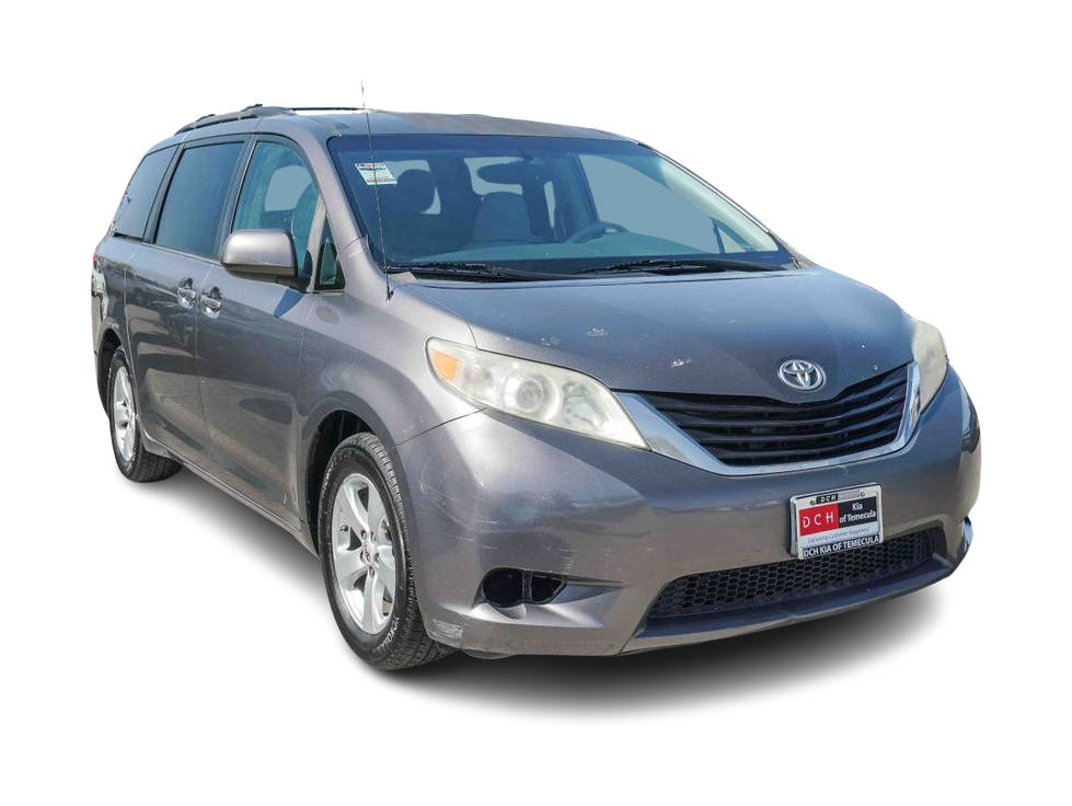 Thumbnail: 2012 Toyota Sienna - 16