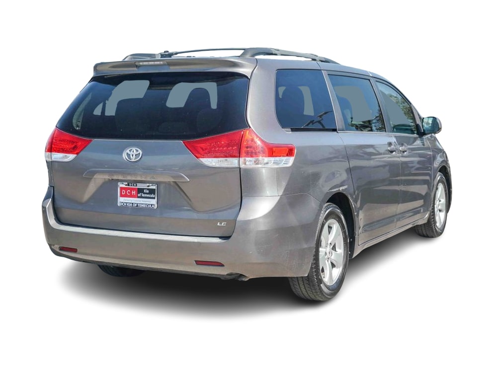 Thumbnail: 2012 Toyota Sienna - 17