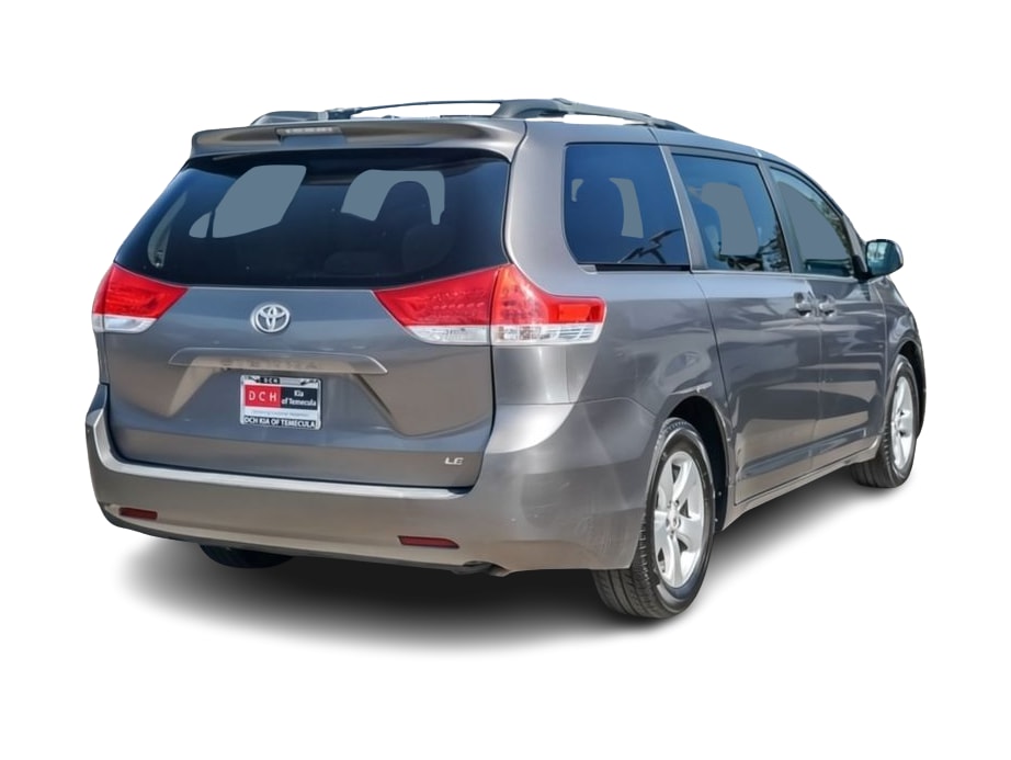Thumbnail: 2012 Toyota Sienna - 17