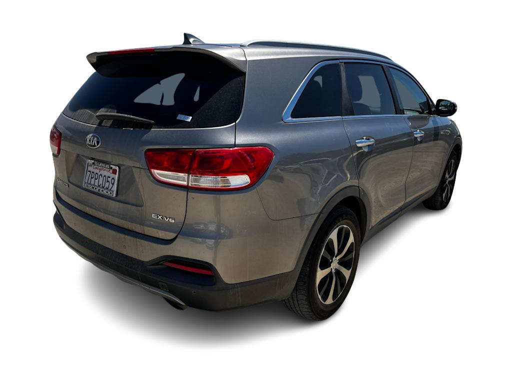 Thumbnail: 2016 Kia Sorento - 18