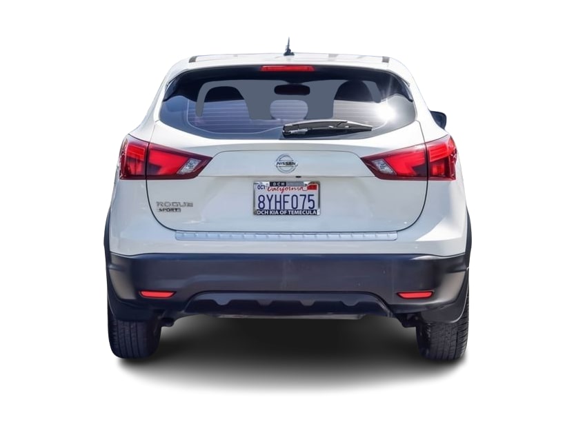Thumbnail: 2017 Nissan Rogue Sport - 4