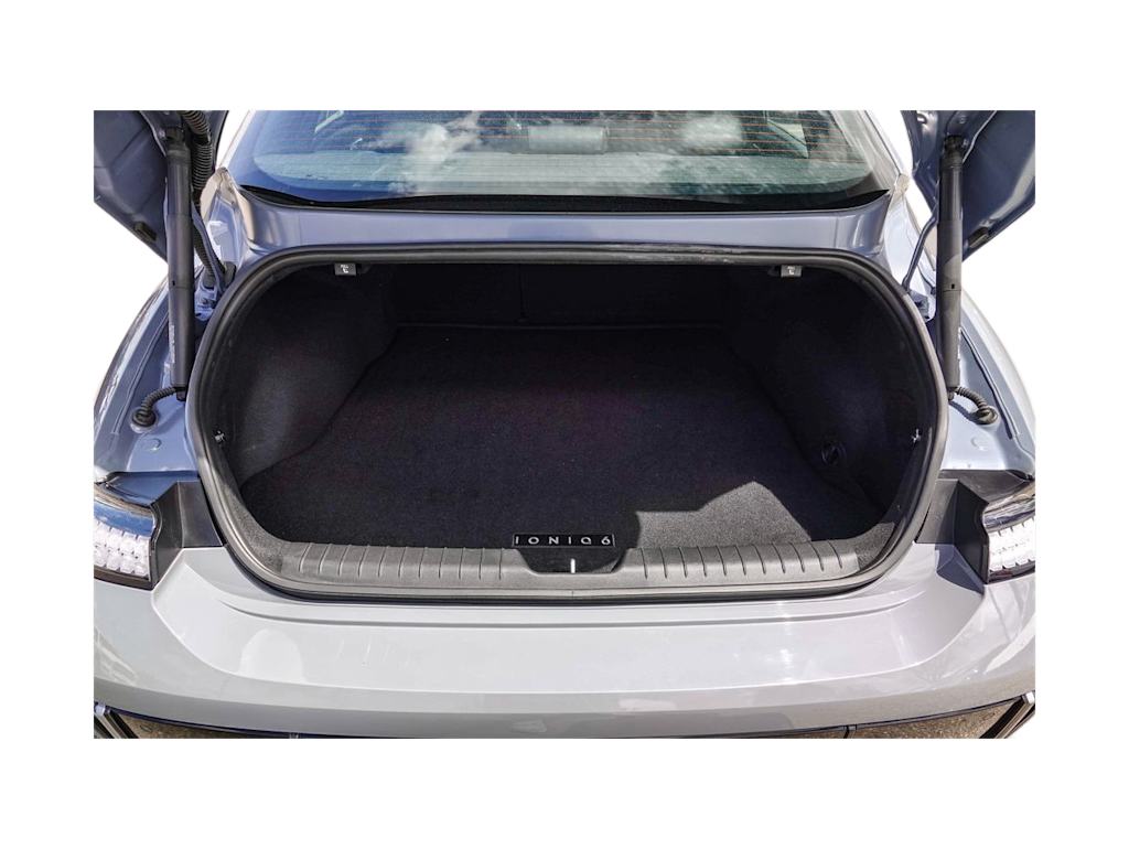Thumbnail: 2023 Hyundai Ioniq 6 - 14