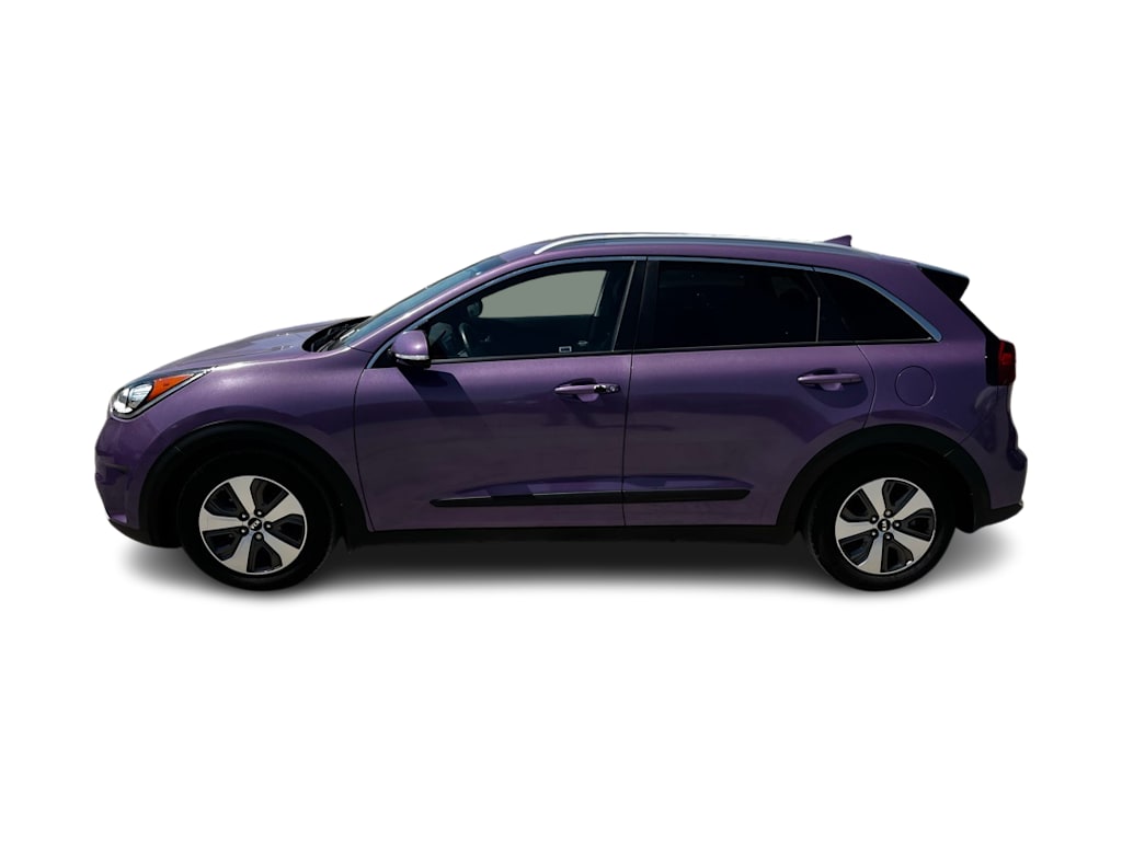 Thumbnail: 2017 Kia Niro - 3