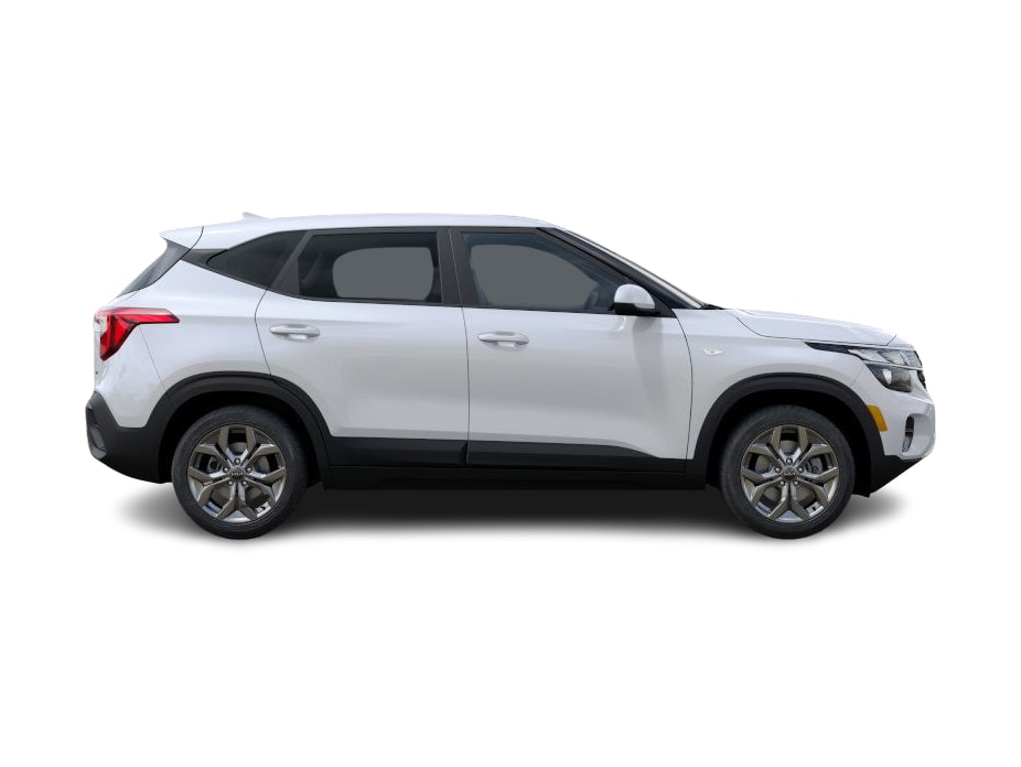 2025 Kia Seltos LX 17