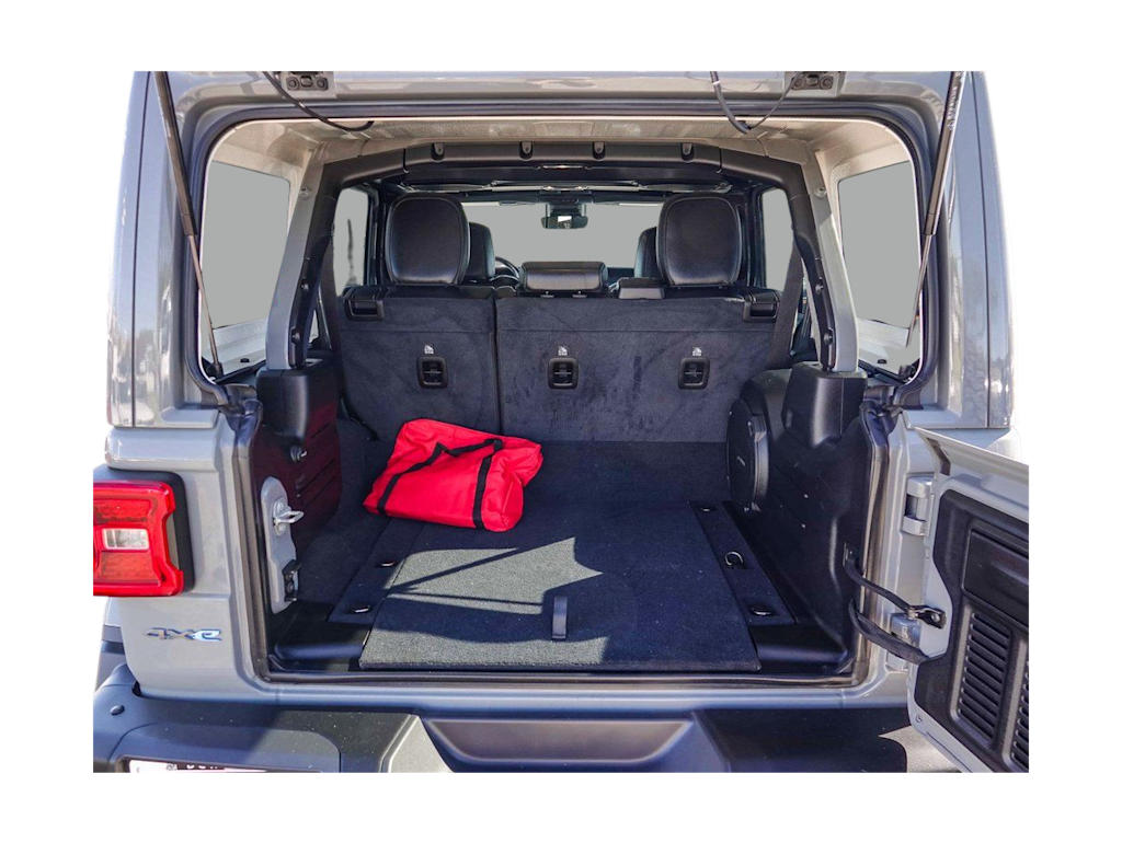 Thumbnail: 2021 Jeep Wrangler - 15