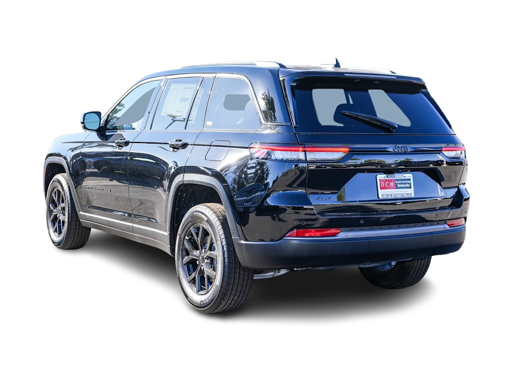 Thumbnail: 2026 Jeep Grand Cherokee - 3