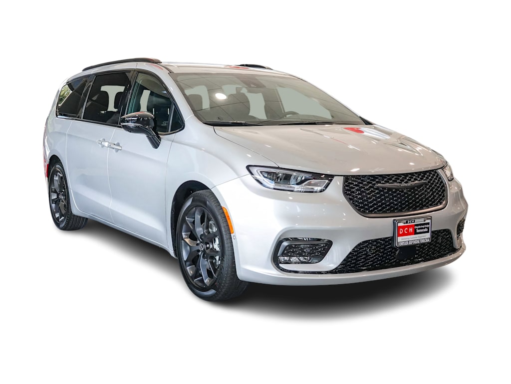 Thumbnail: 2026 Chrysler Pacifica - 18