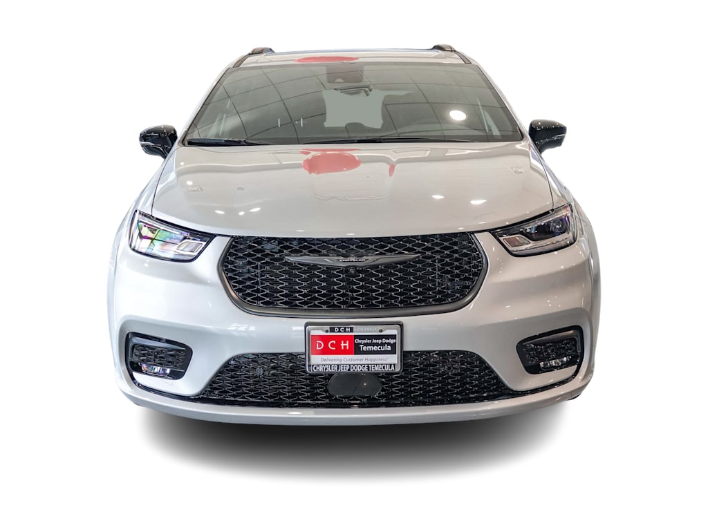 Thumbnail: 2026 Chrysler Pacifica - 5