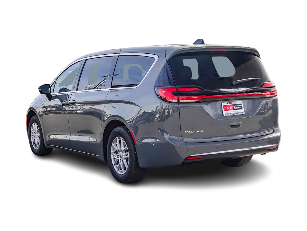 2025 Chrysler Pacifica Select 3