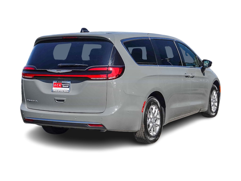 Thumbnail: 2025 Chrysler Pacifica - 16