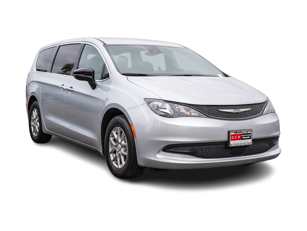 Thumbnail: 2026 Chrysler Voyager - 16