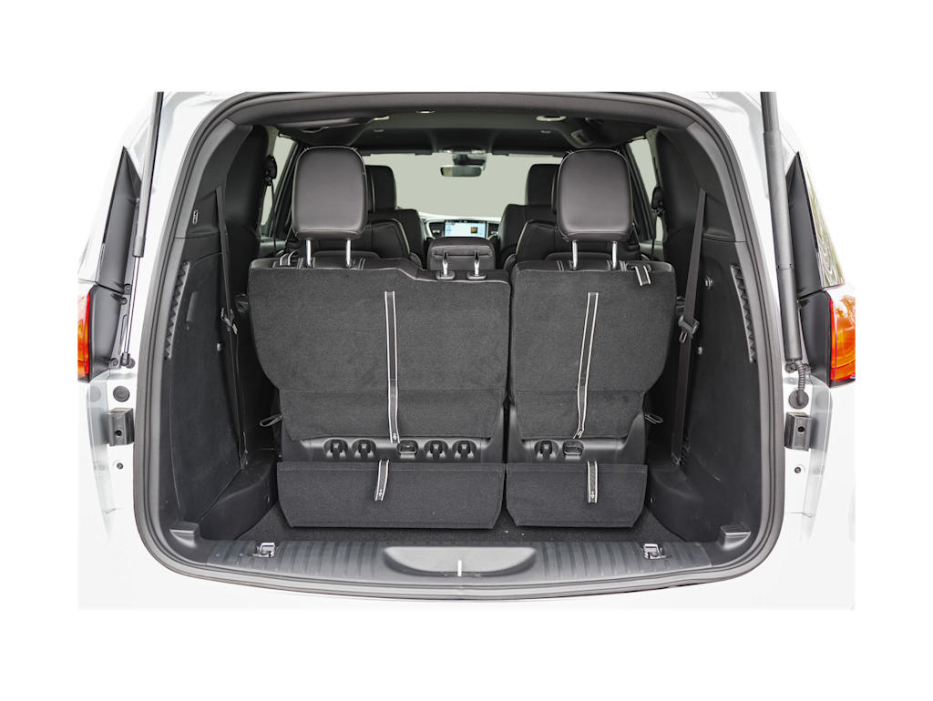 Thumbnail: 2026 Chrysler Voyager - 15