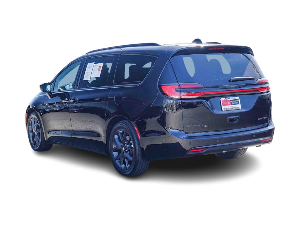 Thumbnail: 2025 Chrysler Pacifica - 3