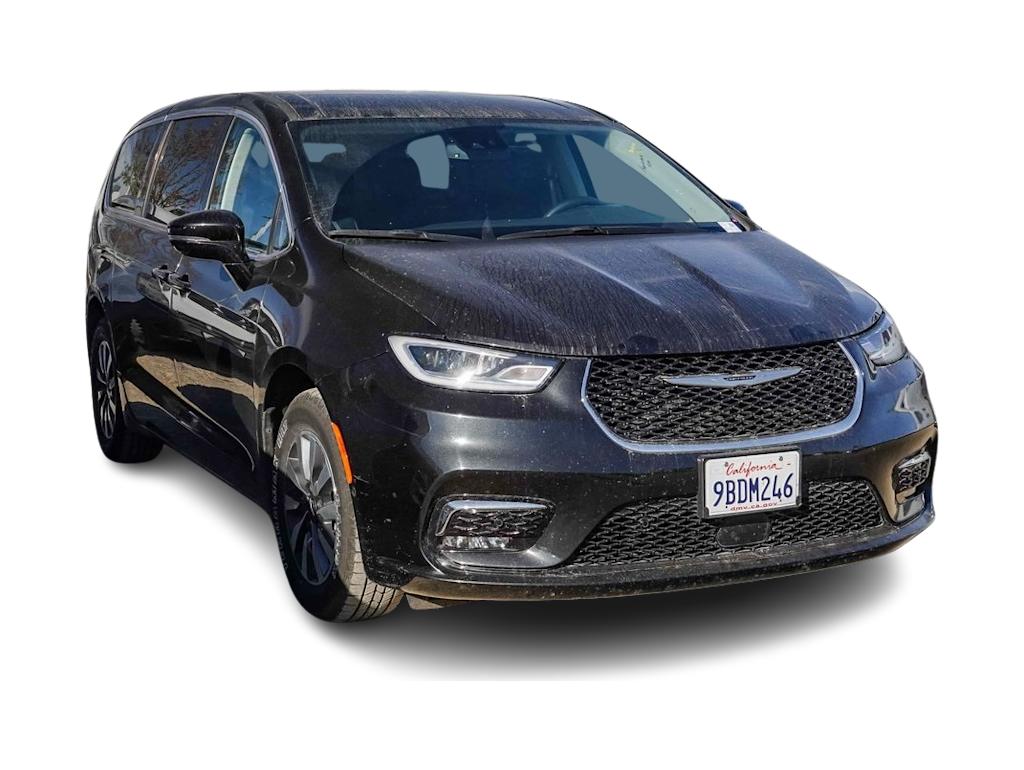 2022 Chrysler Pacifica Hybrid Touring L 8