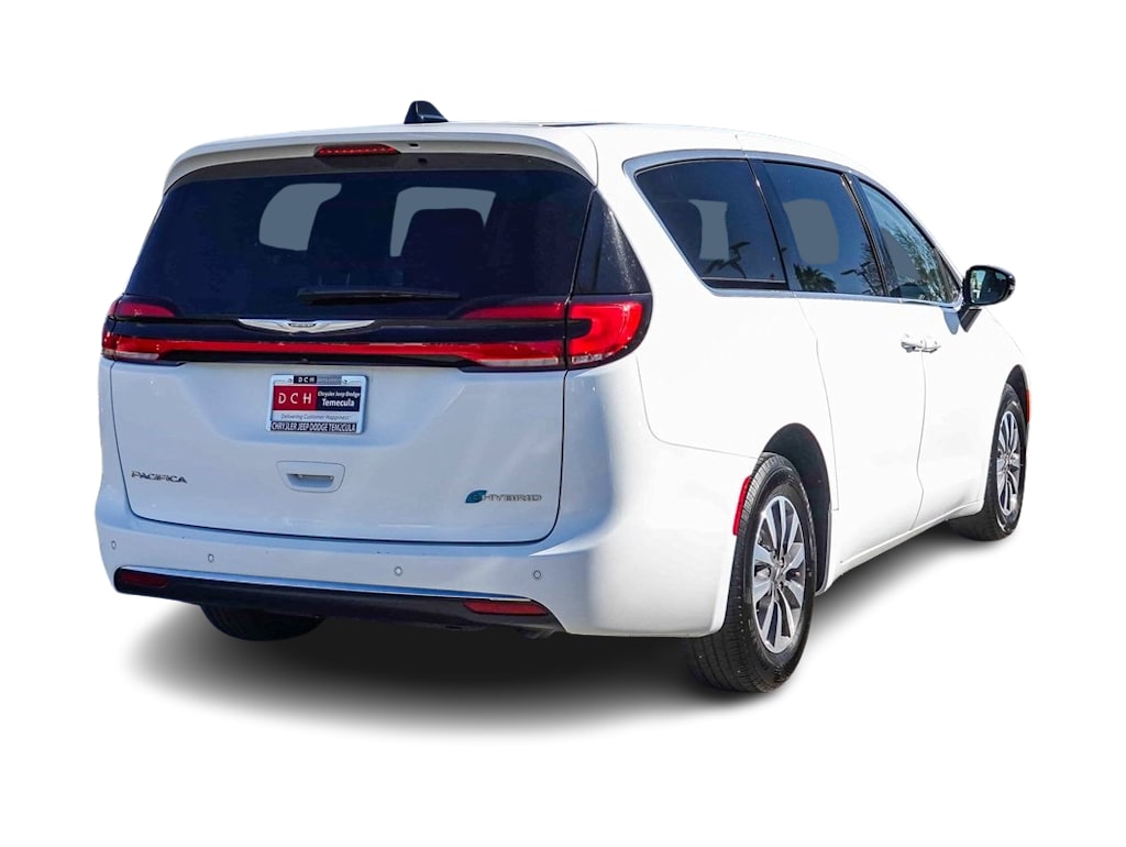 Thumbnail: 2024 Chrysler Pacifica - 17