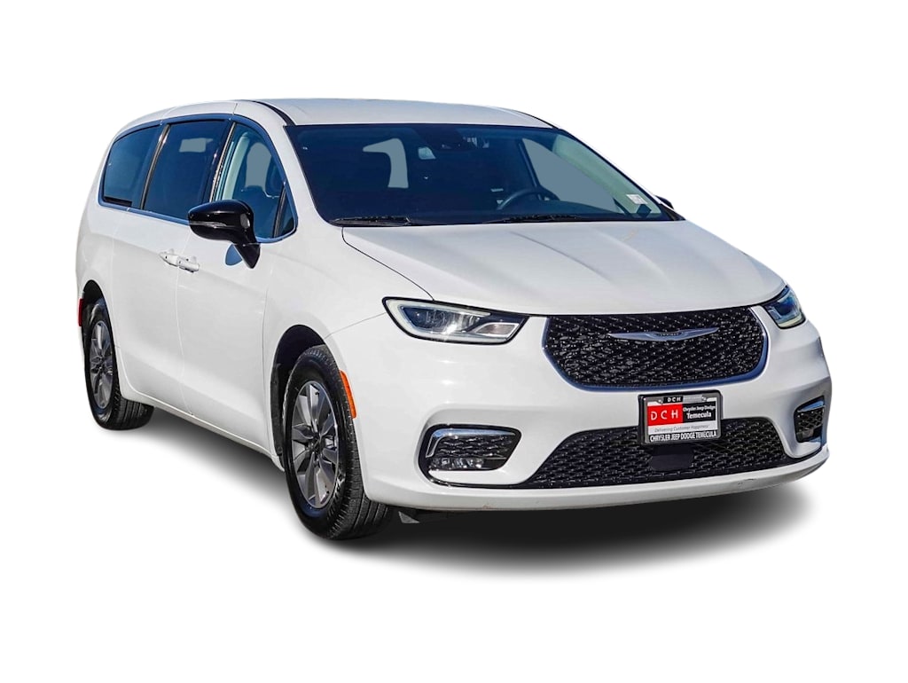 Thumbnail: 2024 Chrysler Pacifica - 16