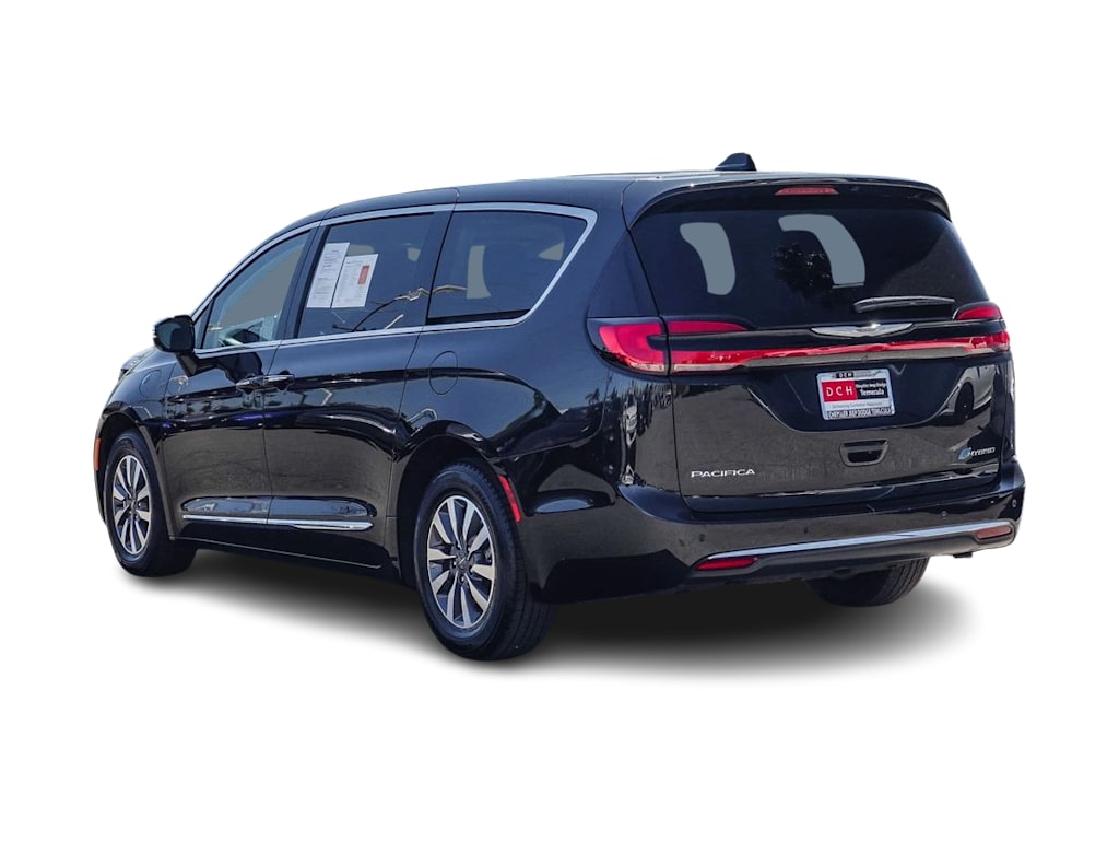 Thumbnail: 2023 Chrysler Pacifica - 3