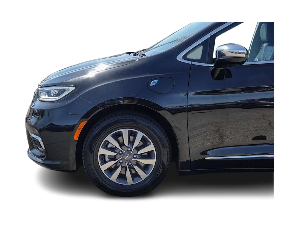 Thumbnail: 2023 Chrysler Pacifica - 19