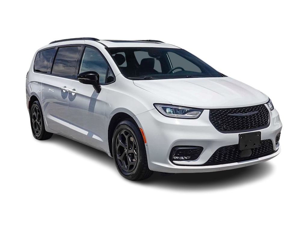 Thumbnail: 2024 Chrysler Pacifica - 16