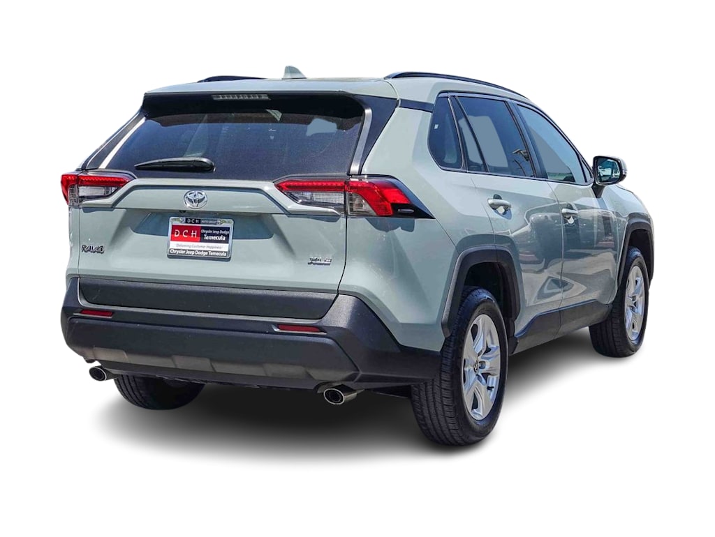 Thumbnail: 2021 Toyota RAV4 - 18