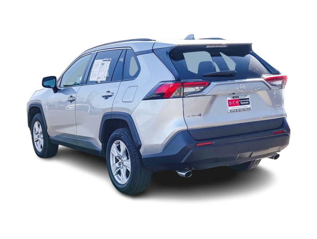 2021 Toyota RAV4 XLE 3