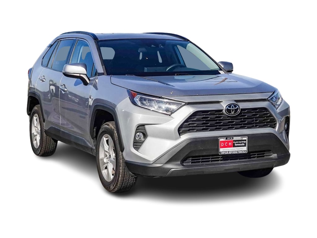 2021 Toyota RAV4 XLE 17