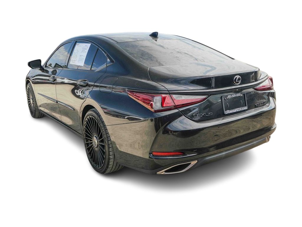 Thumbnail: 2022 Lexus ES - 2