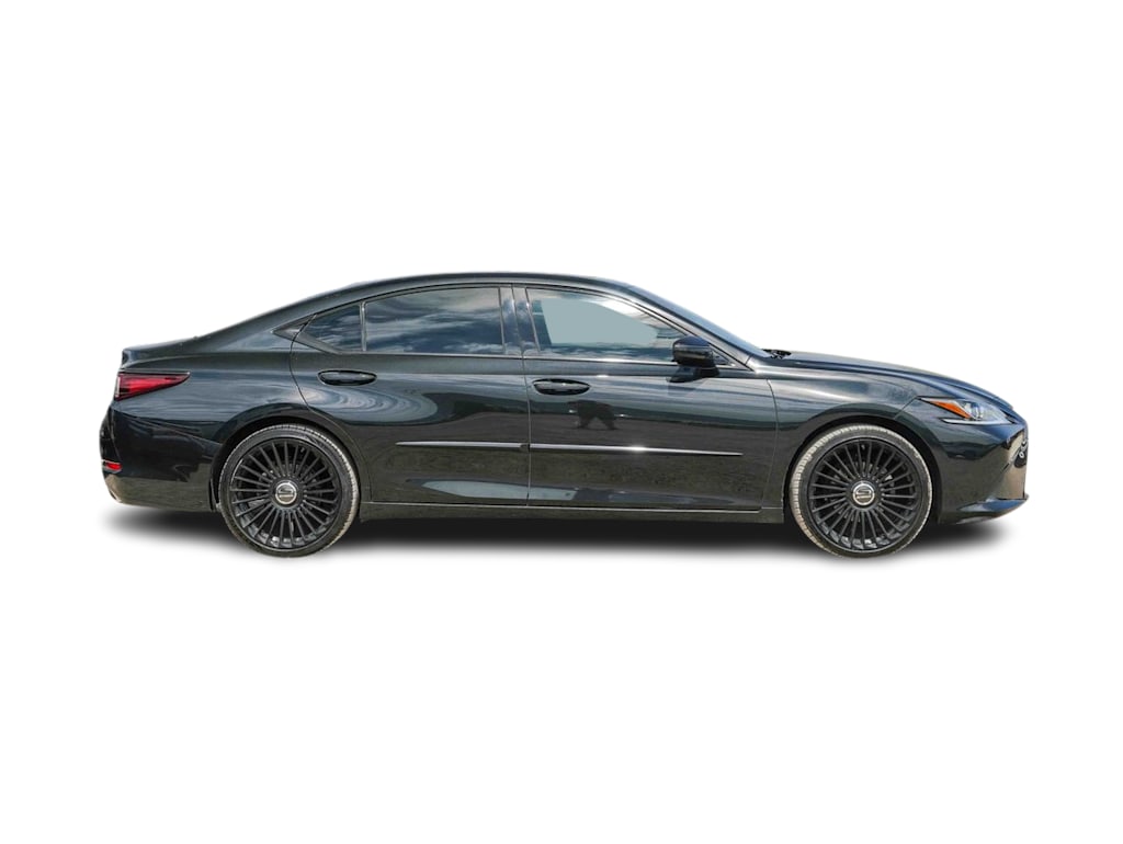 Thumbnail: 2022 Lexus ES - 10
