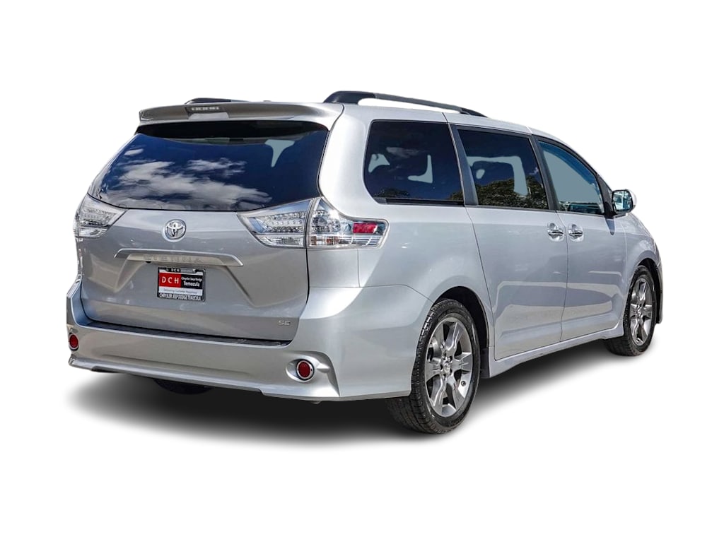 Thumbnail: 2015 Toyota Sienna - 19